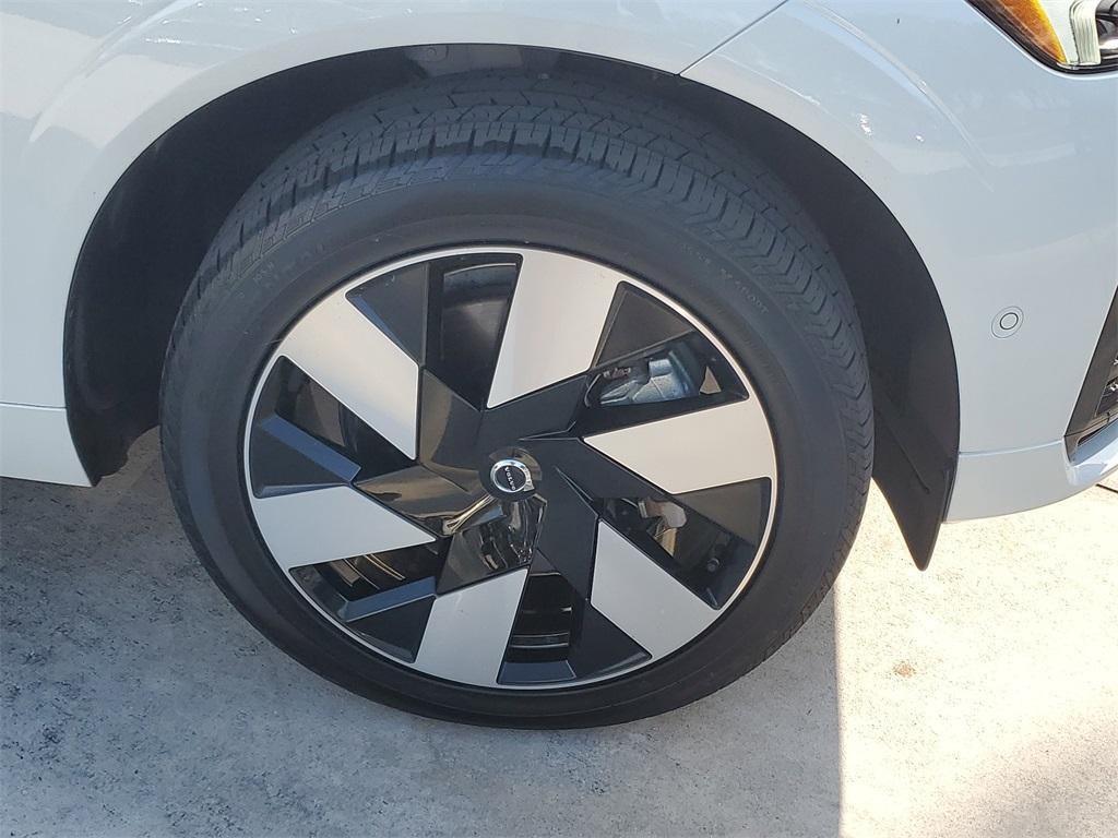 used 2024 Volvo XC60 Recharge Plug-In Hybrid car, priced at $53,688