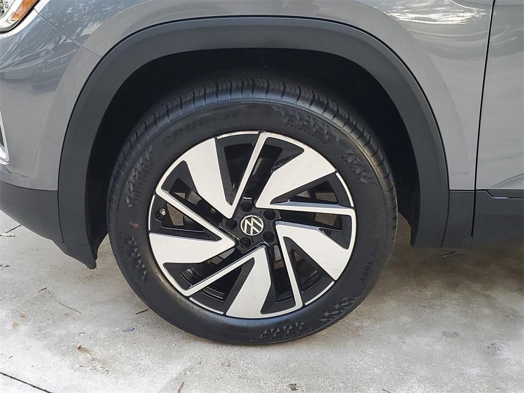 used 2024 Volkswagen Atlas car, priced at $33,877
