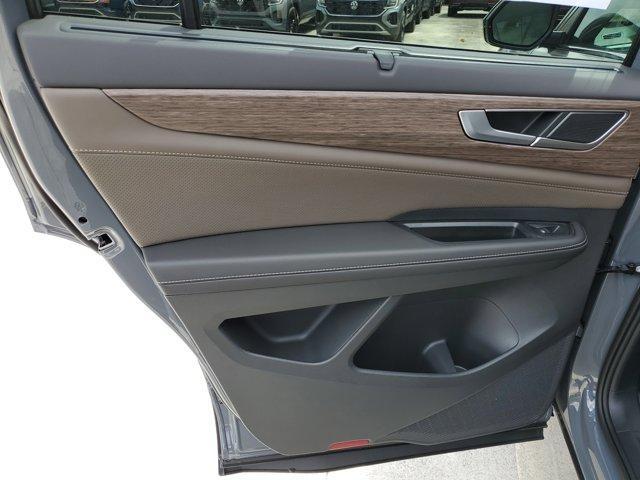 new 2025 Volkswagen Atlas car, priced at $47,298