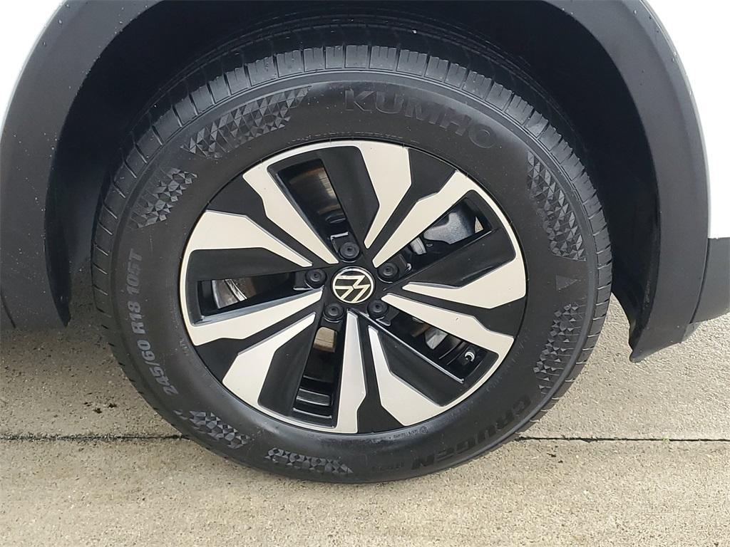 used 2024 Volkswagen Atlas car, priced at $30,998