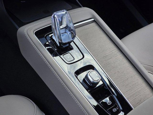 new 2025 Volvo XC90 car, priced at $68,100