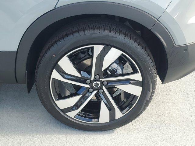 new 2025 Volvo XC40 car, priced at $49,476