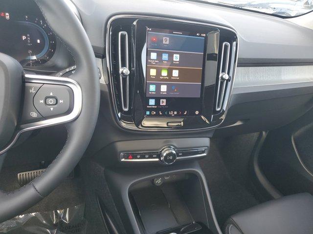 new 2025 Volvo XC40 car, priced at $49,476