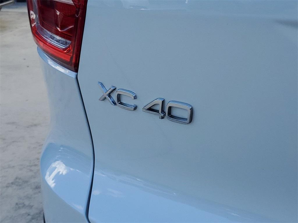 used 2022 Volvo XC40 car, priced at $27,788