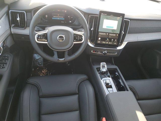 new 2025 Volvo XC90 car, priced at $75,366