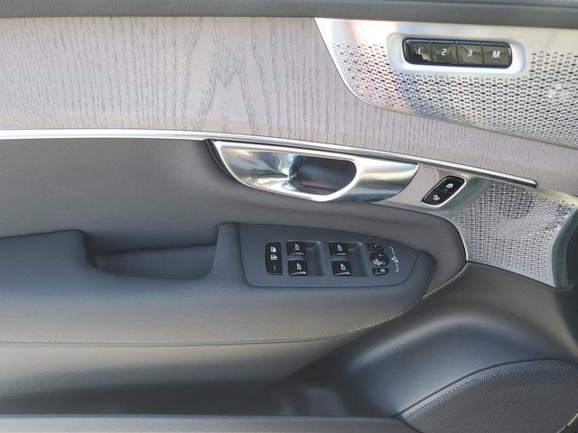 new 2025 Volvo XC90 car, priced at $75,366