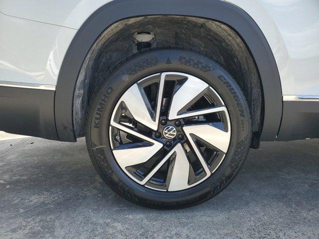 new 2025 Volkswagen Atlas car, priced at $51,121