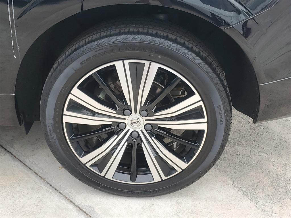 used 2022 Volvo XC60 car, priced at $37,188
