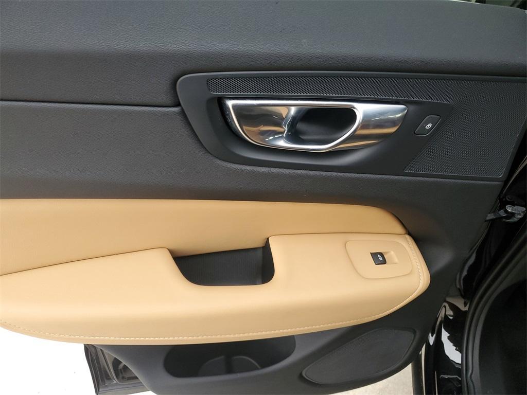 used 2022 Volvo XC60 car, priced at $37,188