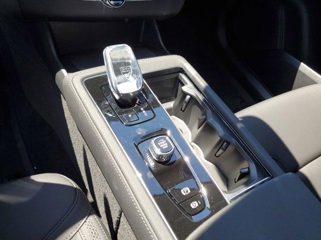 new 2025 Volvo XC90 car, priced at $65,555