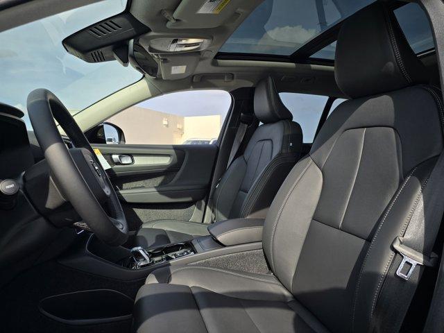 new 2025 Volvo XC40 car, priced at $49,476