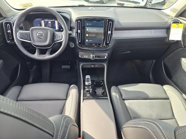 new 2025 Volvo XC40 car, priced at $49,476