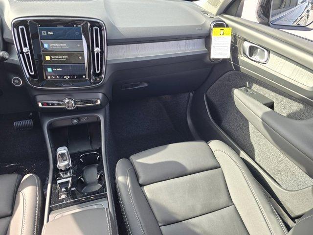 new 2025 Volvo XC40 car, priced at $49,476