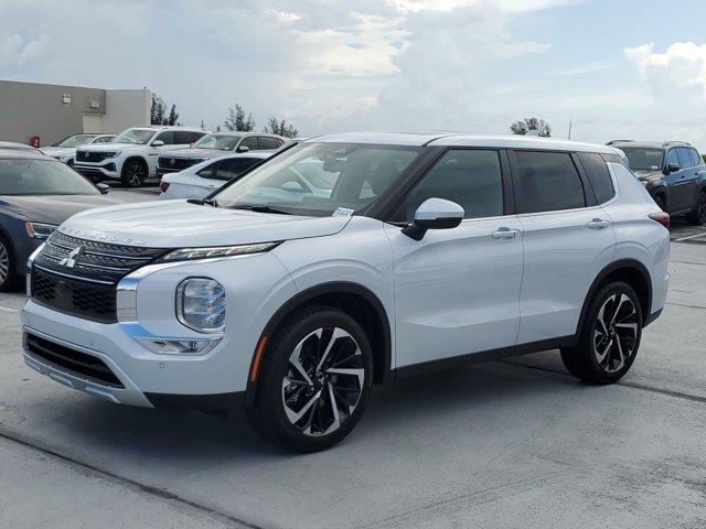 new 2024 Mitsubishi Outlander car, priced at $36,880