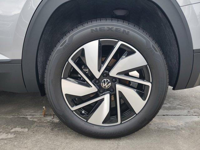 new 2026 Volkswagen Atlas car, priced at $44,038