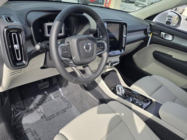 new 2025 Volvo XC40 car, priced at $51,015