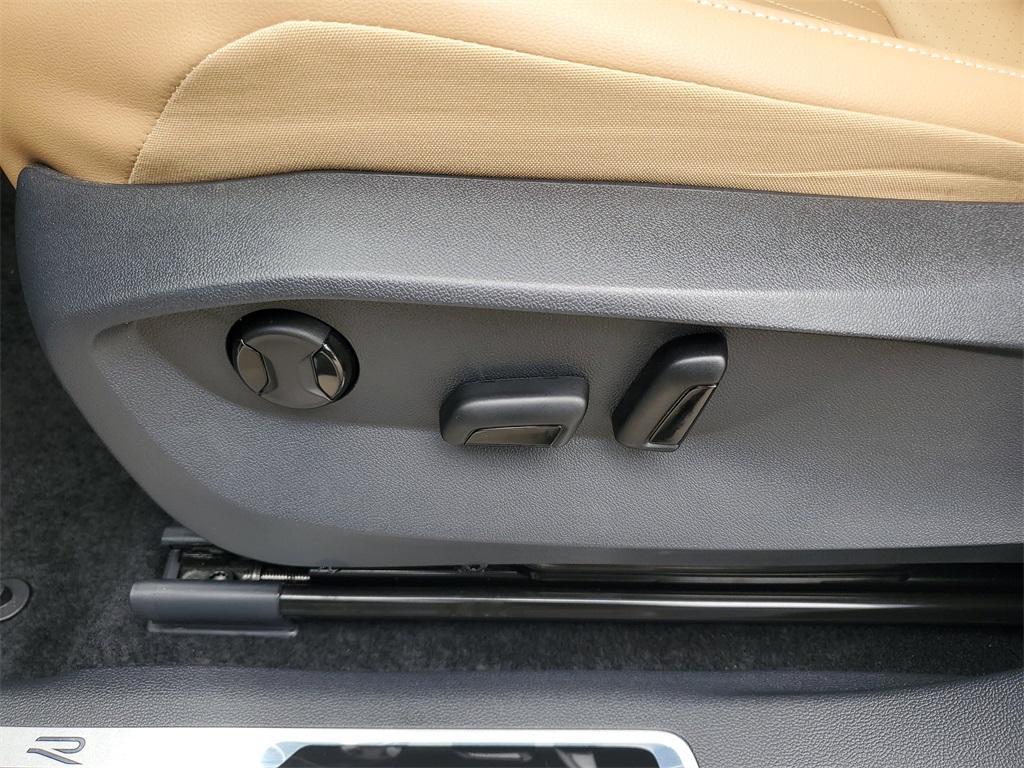 used 2024 Volkswagen Tiguan car, priced at $31,777