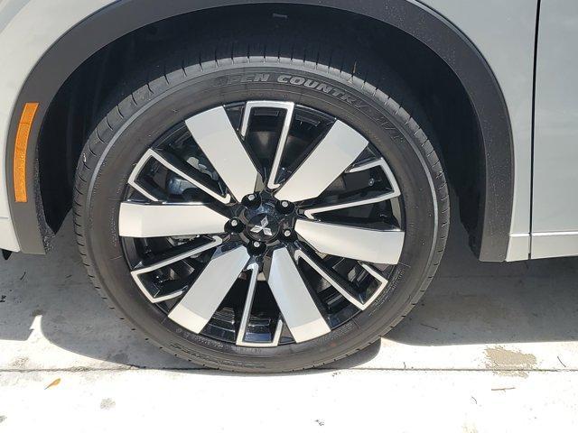 new 2025 Mitsubishi Outlander car, priced at $41,520