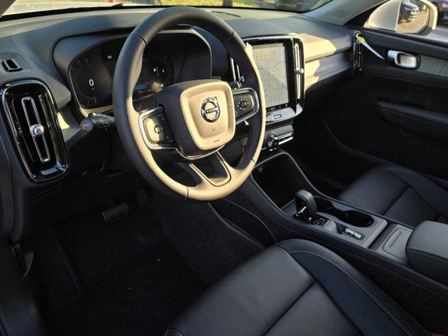 new 2025 Volvo XC40 car, priced at $44,153