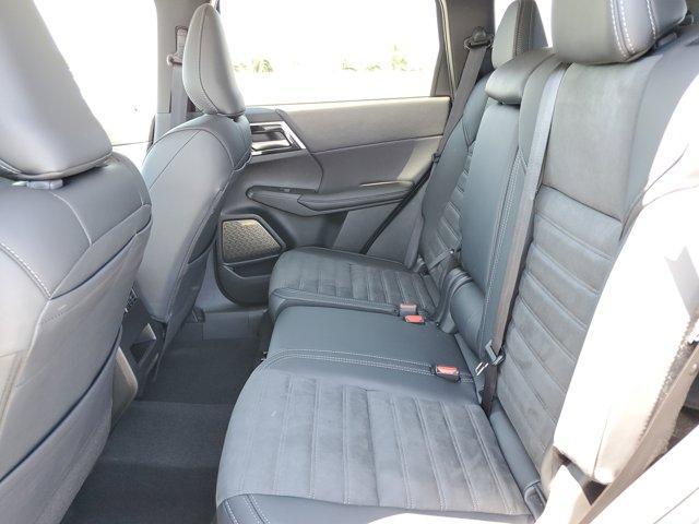 new 2025 Mitsubishi Outlander car, priced at $38,320
