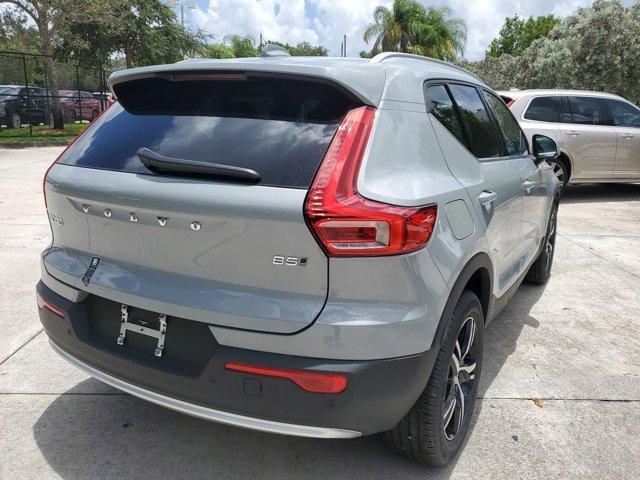 new 2025 Volvo XC40 car, priced at $43,045