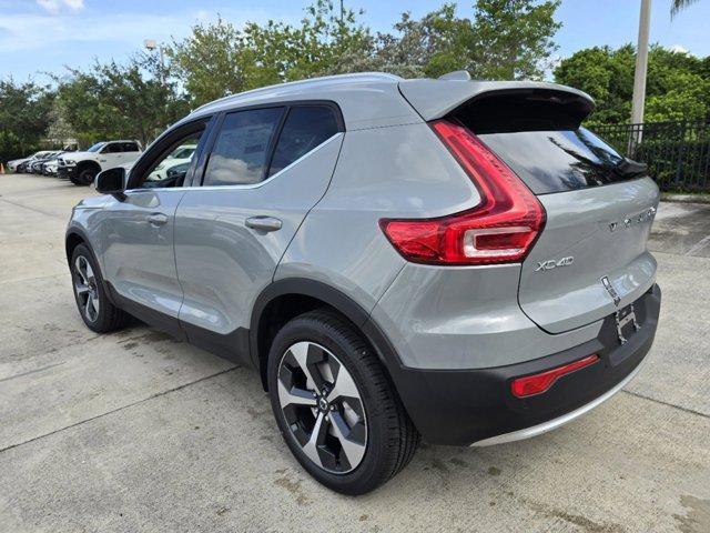 new 2025 Volvo XC40 car, priced at $46,015