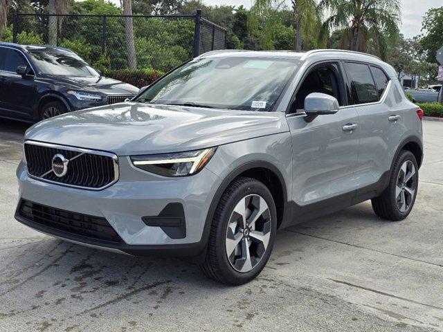 new 2025 Volvo XC40 car, priced at $46,015