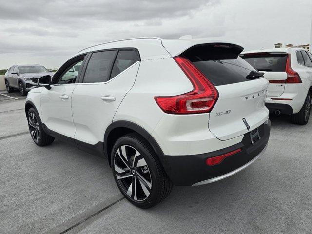 new 2025 Volvo XC40 car, priced at $48,890