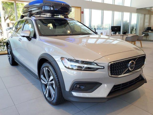 new 2024 Volvo V60 Cross Country car, priced at $54,135