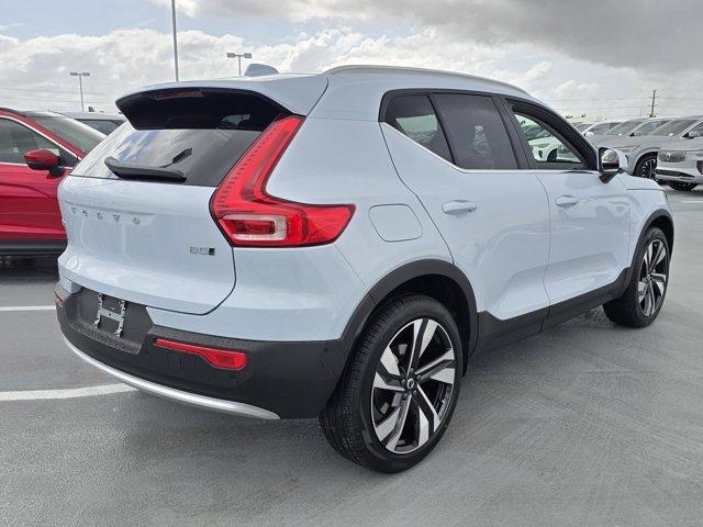 new 2025 Volvo XC40 car, priced at $51,015