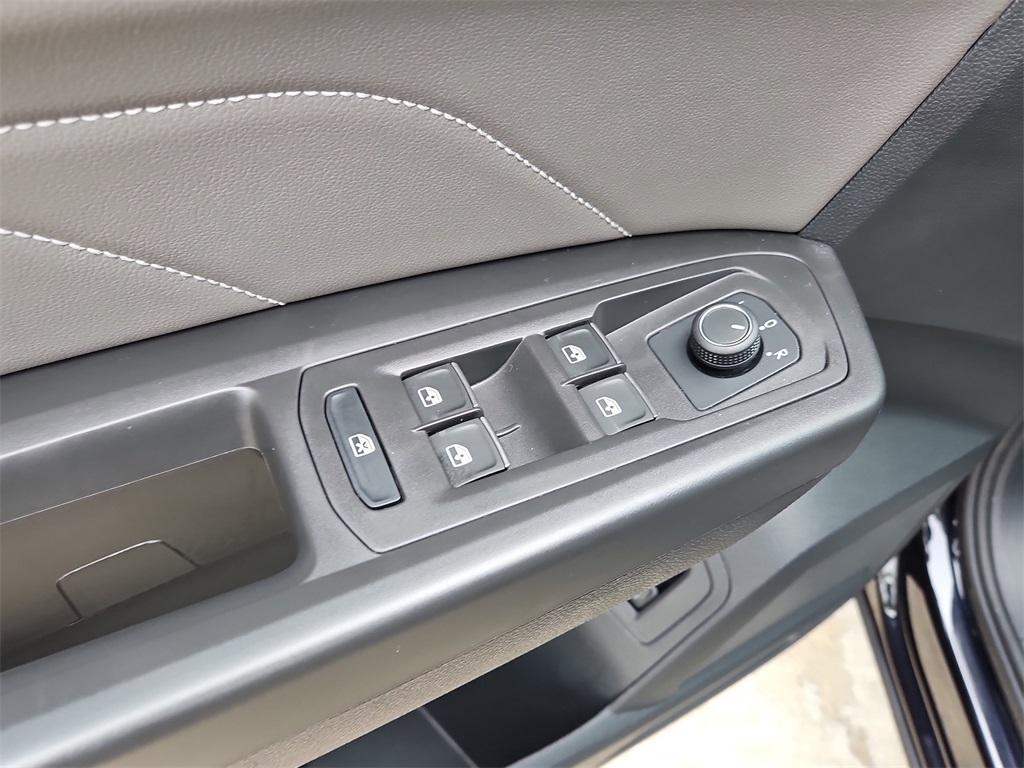 used 2023 Volkswagen Atlas car, priced at $30,877