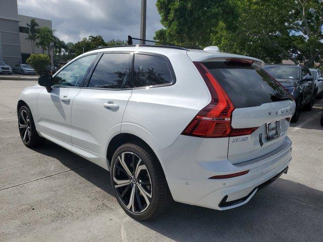 new 2025 Volvo XC60 car, priced at $60,275