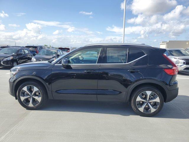new 2025 Volvo XC40 car, priced at $44,153