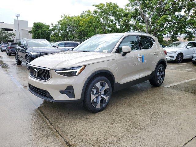 new 2025 Volvo XC40 car, priced at $47,765