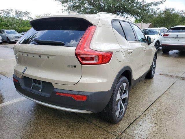 new 2025 Volvo XC40 car, priced at $47,765