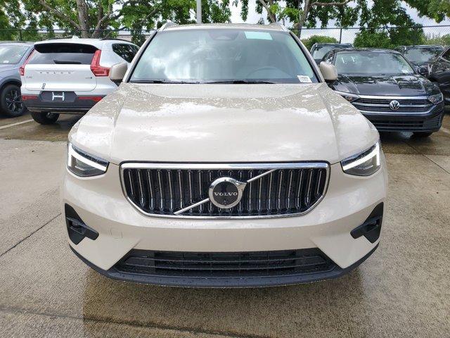 new 2025 Volvo XC40 car, priced at $47,765