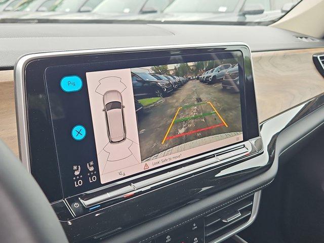 new 2025 Volkswagen Atlas car, priced at $43,809