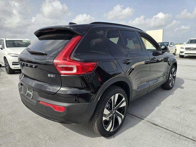 new 2025 Volvo XC40 car, priced at $51,215