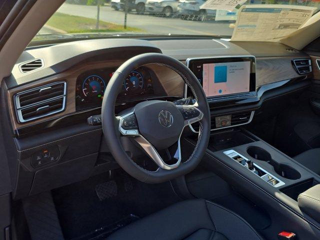 new 2025 Volkswagen Atlas car, priced at $38,018