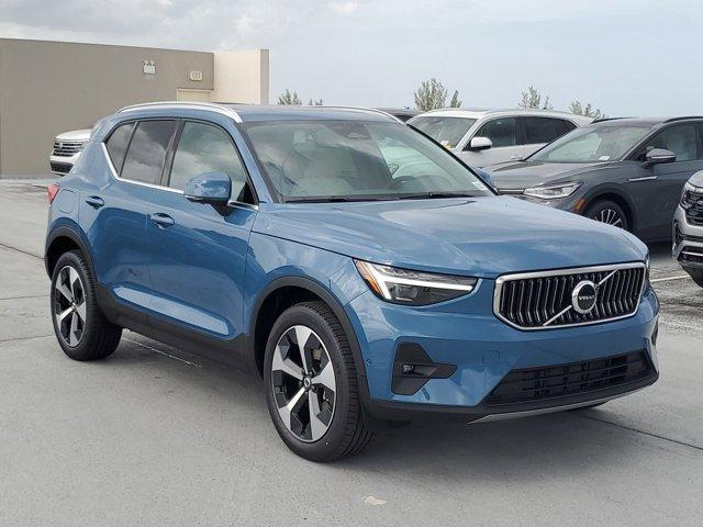 new 2025 Volvo XC40 car, priced at $48,315