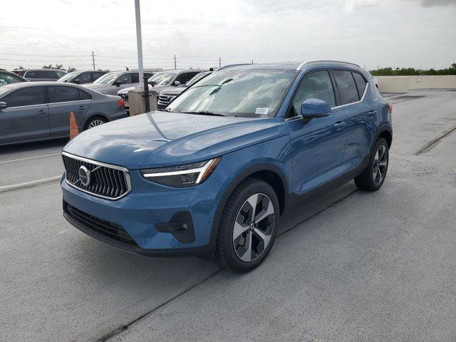 new 2025 Volvo XC40 car, priced at $48,315