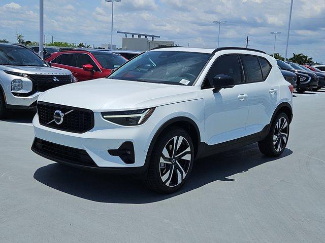 new 2025 Volvo XC40 car, priced at $49,476