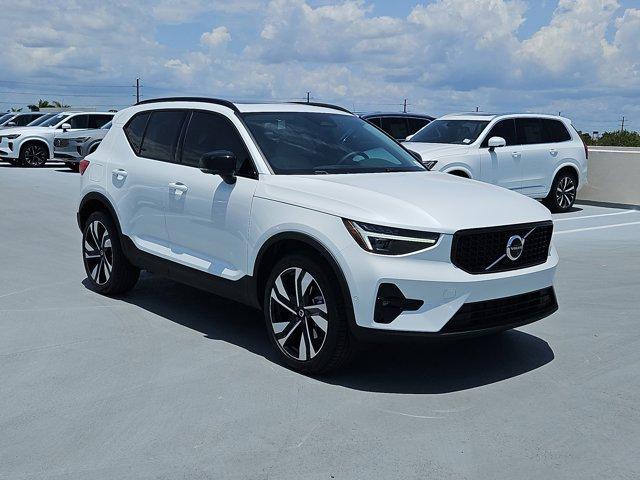new 2025 Volvo XC40 car, priced at $49,476