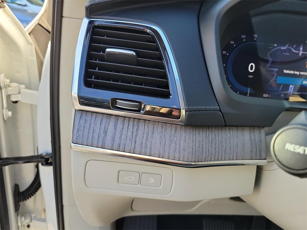 used 2023 Volvo XC90 Recharge Plug-In Hybrid car, priced at $58,688