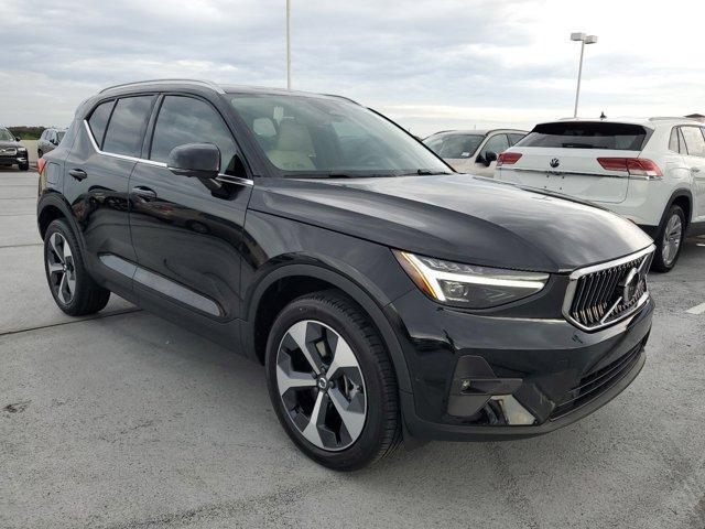 new 2025 Volvo XC40 car, priced at $48,315