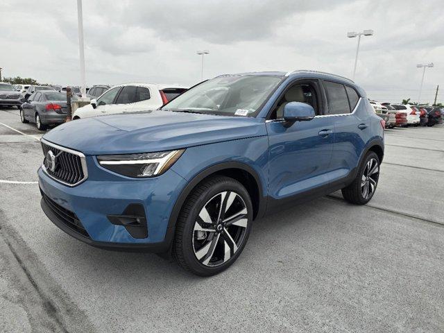 new 2025 Volvo XC40 car, priced at $48,890