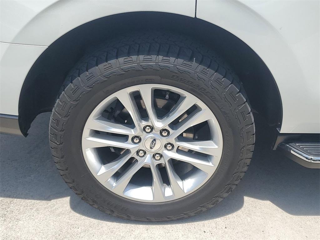used 2022 Ford Expedition car, priced at $43,488