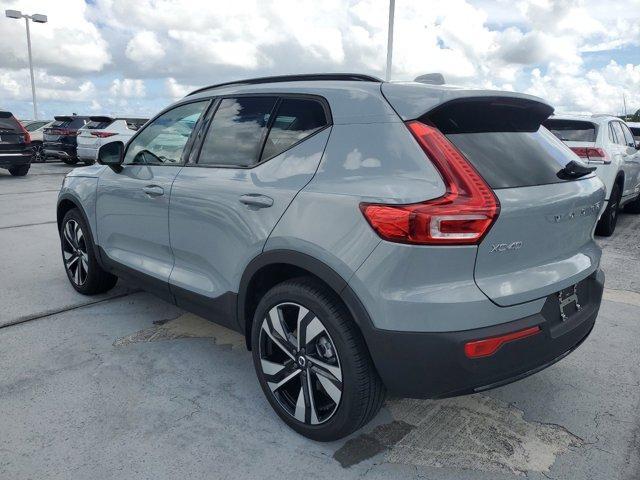 new 2025 Volvo XC40 car, priced at $51,550