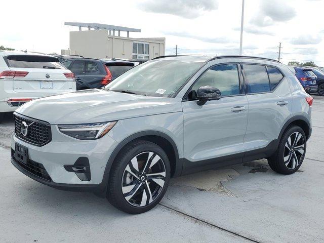 new 2025 Volvo XC40 car, priced at $51,550