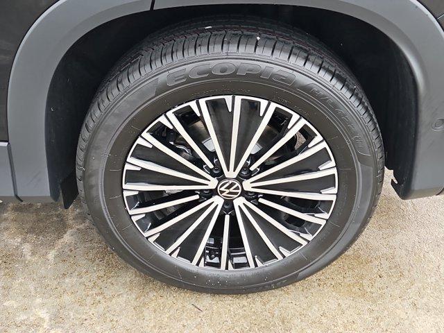 new 2025 Volkswagen Tiguan car